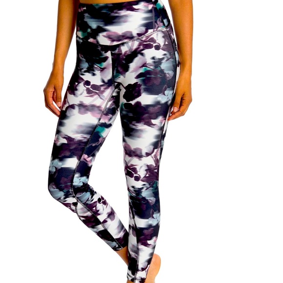 Marika Pants - 💥NWT💥Marika Athena Ankle Crop Active Leggings
